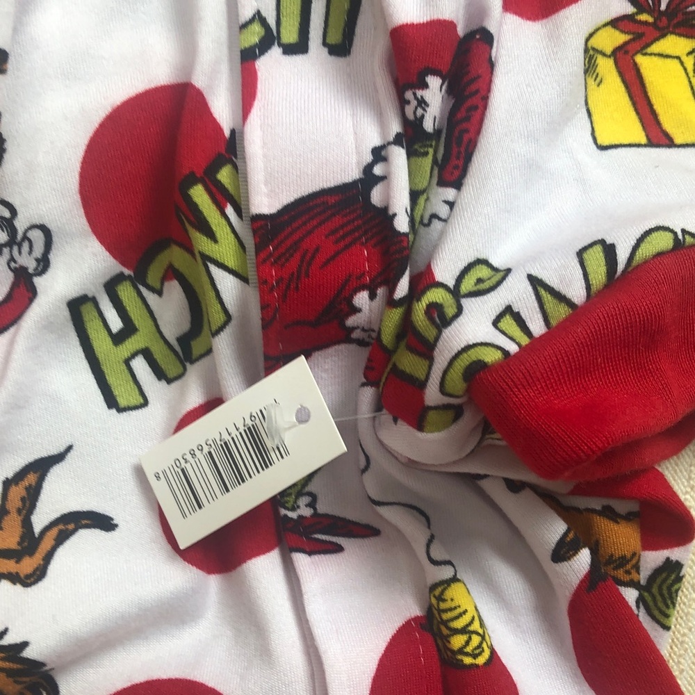 The Grinch Max the Dog Dr Seuss Green Red Dog Small Pet Tee Shirt Medium NWT - Picture 13 of 13